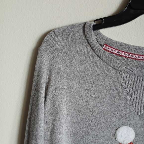 Thyme & Honey Gray Penguin Sweater Size Medium Christmas - Picture 4 of 10